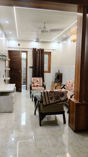 2 BHK Apartment For Rent in RWA Apartments Sector 37, Sector 37