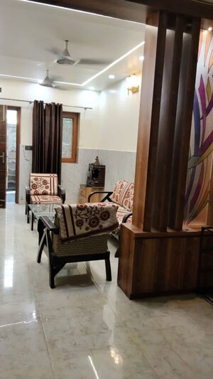 Living Room in 2 BHK Apartment at RWA Apartments Sector 37, Sector 37 – for Rent
