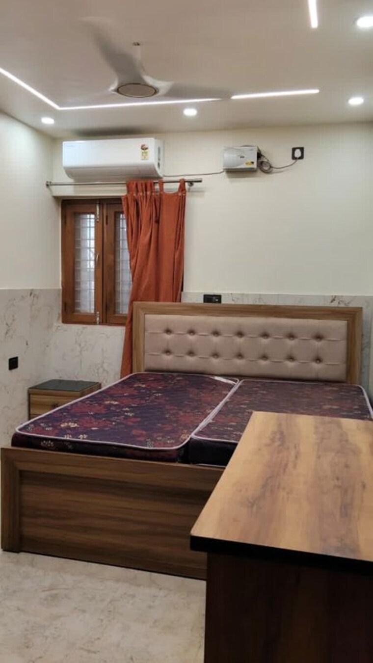 Bedroom, rwa-apartments-sector-37 2 Bedroom 1500 Sq.Ft. Apartment In Sector 37 Noida 10669742