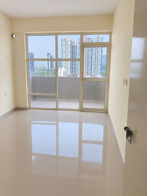 Room in 2 BHK Apartment at Pyramid Midtown, Sector 59 – for Rent