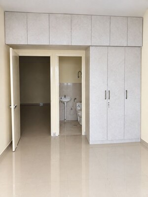Room in 2 BHK Apartment at Pyramid Midtown, Sector 59 – for Rent