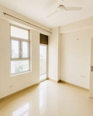 Room in 2 BHK Apartment at Shree Vardhman Mantra, Sector 67 – for Rent