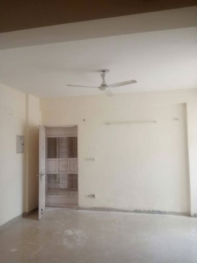 Living Room, tulip-white 3 Bedroom 1326 Sq.Ft. Apartment In Sector 69 Gurgaon 10669821