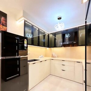 Kitchen in 2 BHK Builder Floor at Mahavir Enclave 1 – for Sale