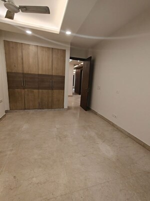 Room in 3 BHK Apartment at Greater Kailash I – for Rent