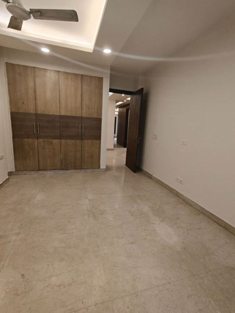 Room, greater kailash i 3 Bedroom 2000 Sq.Ft. Apartment In Greater Kailash I Delhi 10669835