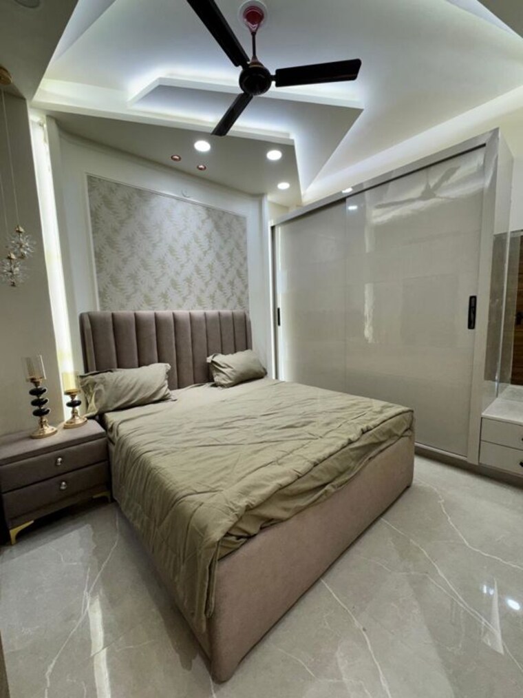 Bedroom, uttam nagar 3 Bedroom 90 Sq.Yd. Builder Floor In Uttam Nagar Delhi 10669845