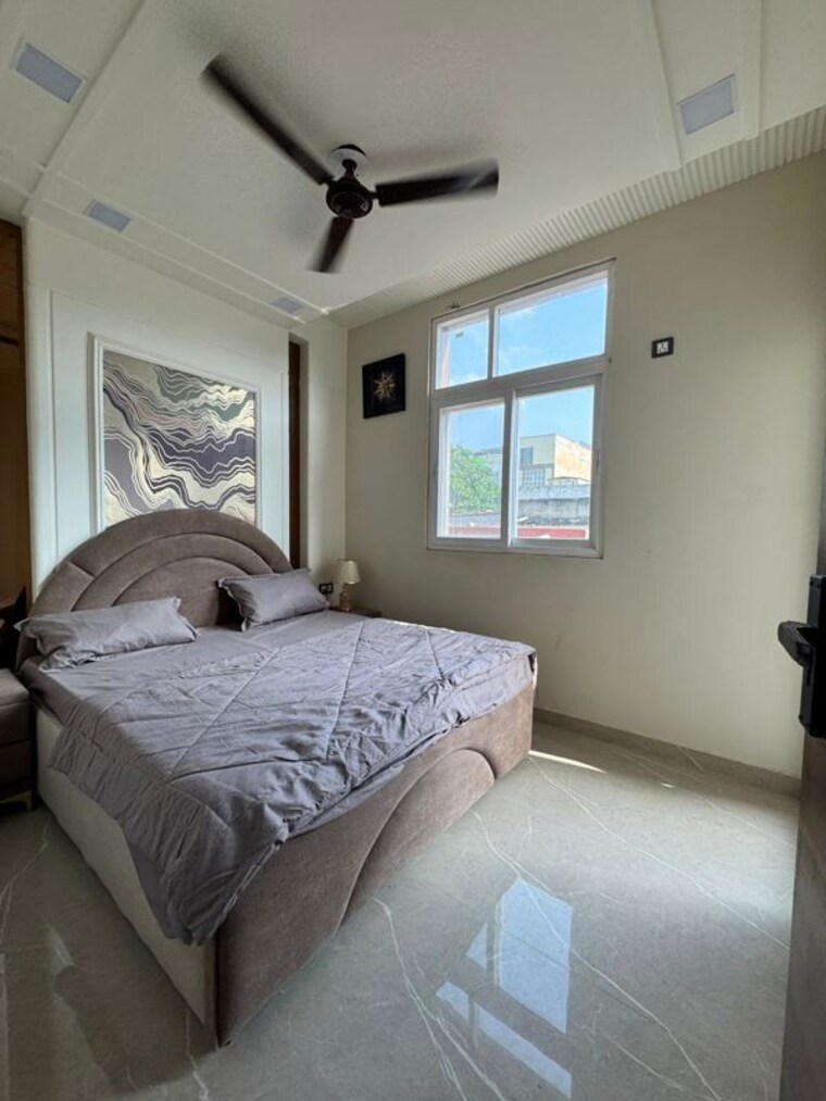 Bedroom, uttam nagar 3 Bedroom 90 Sq.Yd. Builder Floor In Uttam Nagar Delhi 10669845