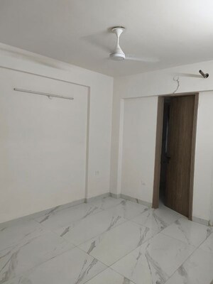 Room in 3 BHK Apartment at ROF Aalayas, Sector 102 – for Rent