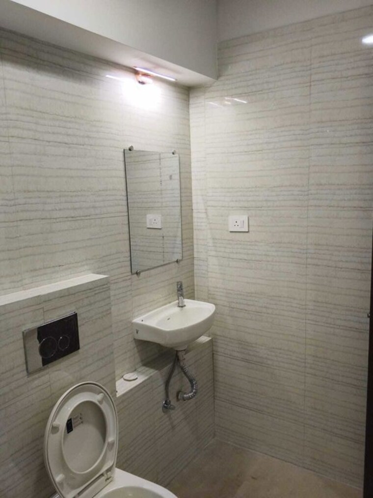 Bathroom, chembur Pg For Boys In Chembur 10669866