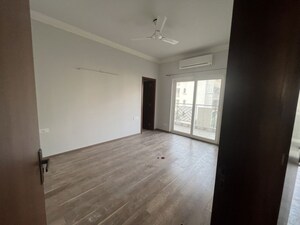 Room in 3 BHK Apartment at Central Park Flower Valley Aqua Front Towers, Sohna Sector 33 – for Sale