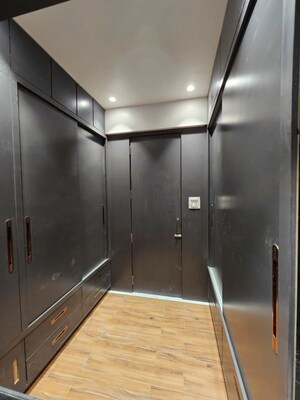 Lift in 4 BHK Apartment at Marathon Monte South, Byculla West – for Sale