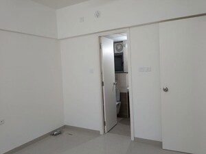 Room in 2 BHK Apartment at Mahindra Happinest Tathawade Phase 1, Tathawade – for Rent
