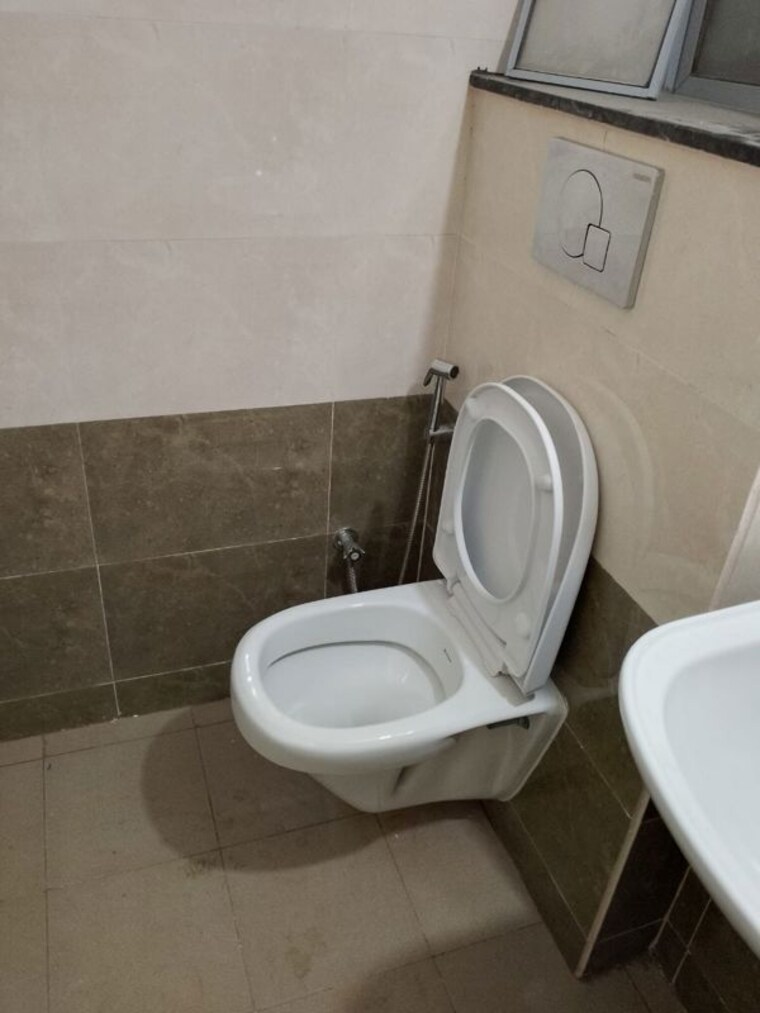 Bathroom, mahindra-happinest-tathawade-phase-1 2 Bedroom 702 Sq.Ft. Apartment In Tathawade Pune 10669894