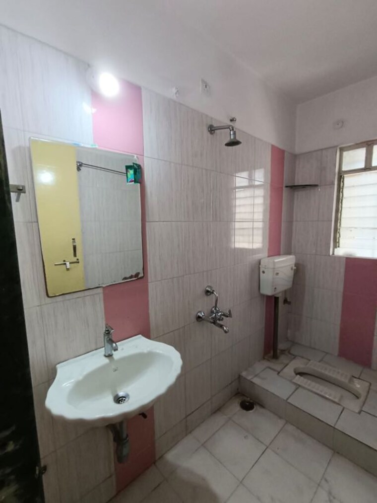 Bathroom, aishwaryam-ventures 2 Bedroom 1200 Sq.Ft. Apartment In Pimpri Chinchwad Pcmc Pune 10669911