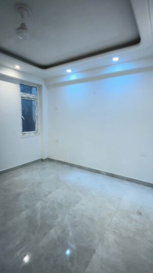 Room in 3 BHK Builder Floor at Sultanpur – for Sale