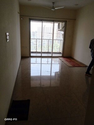 Room in 2 BHK Apartment at JP Decks, Goregaon East – for Sale