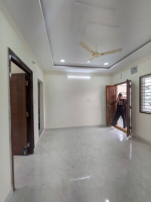Room in 1 BHK Apartment at Raghavendra Arcade, Kondapur – for Rent
