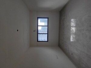 Room in 3 BHK Apartment at Lotus Sky Garden, Malad West – for Rent