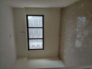Room in 3 BHK Apartment at Lotus Sky Garden, Malad West – for Rent