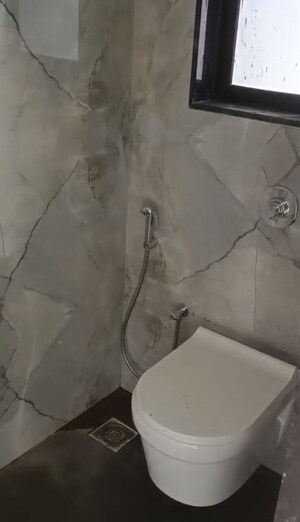 Bathroom in 1 BHK Apartment at Ufasa Fortune Star, Byculla – for Rent