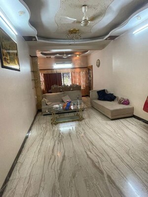 Parking in 3 BHK Apartment at Santacruz West – for Rent