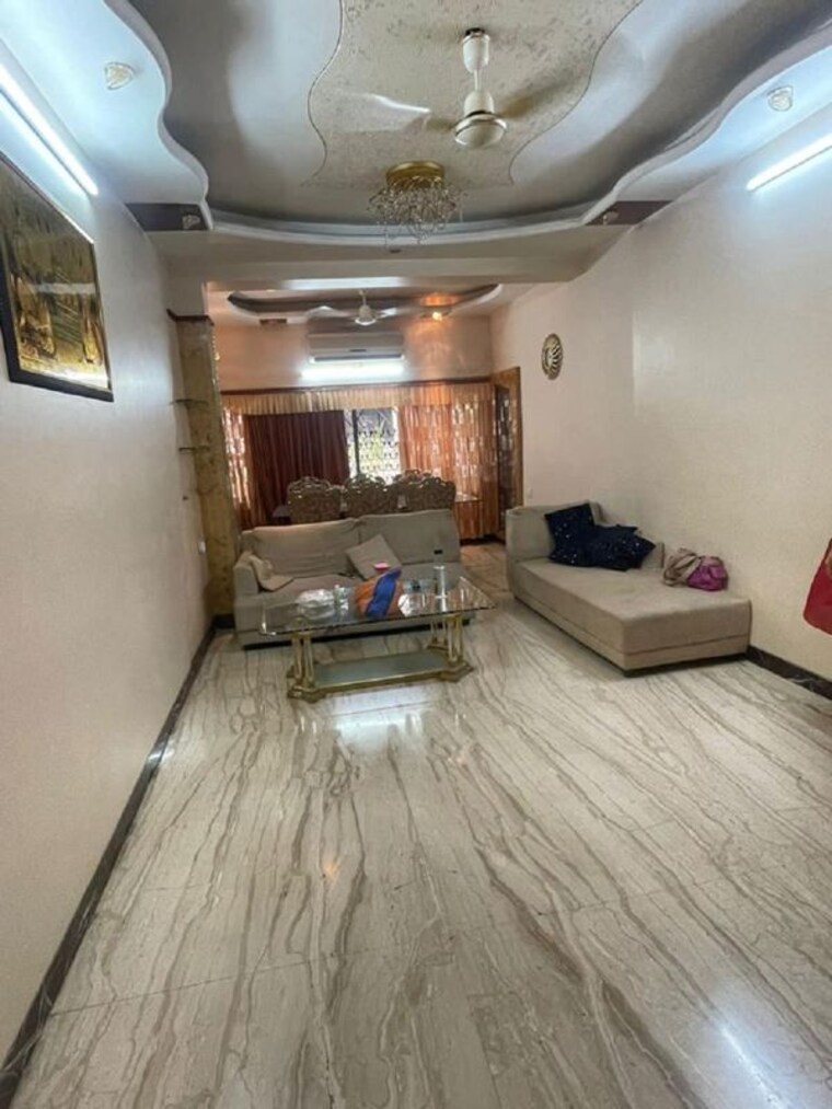  Parking, santacruz west 3 Bedroom 1100 Sq.Ft. Apartment In Santacruz West Mumbai 10669936
