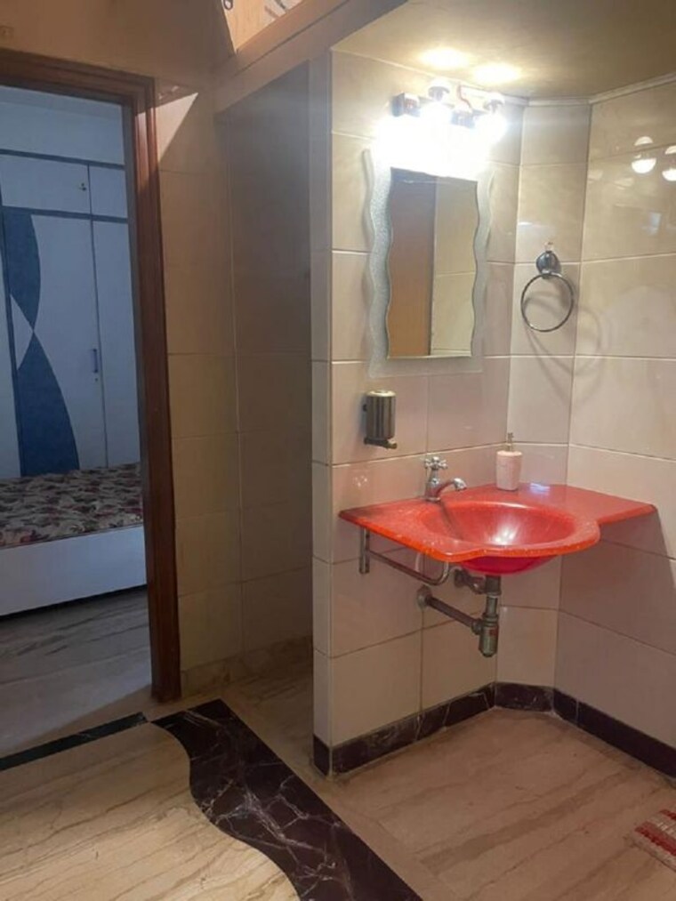 Bathroom, santacruz west 3 Bedroom 1100 Sq.Ft. Apartment In Santacruz West Mumbai 10669936