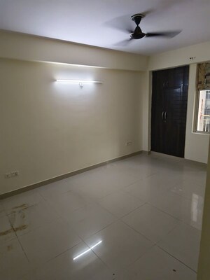 Room in 3 BHK Apartment at Mittal Rajnagar Residency, Raj Nagar Extension – for Rent