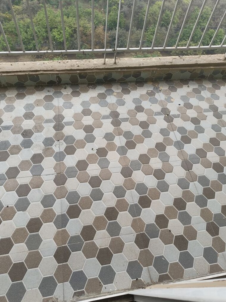 Balcony, mu 1 greater noida 2 Bedroom 120 Sq.Mt. Villa In Mu 1 Greater Noida Greater Noida 10669944