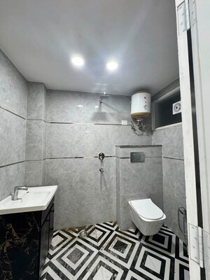 Bathroom in 2 BHK Builder Floor at Palm Residency Chhatarpur, Chattarpur – for Rent