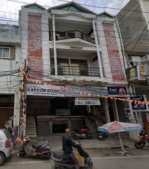  Apartment For Sale in Shuklaganj