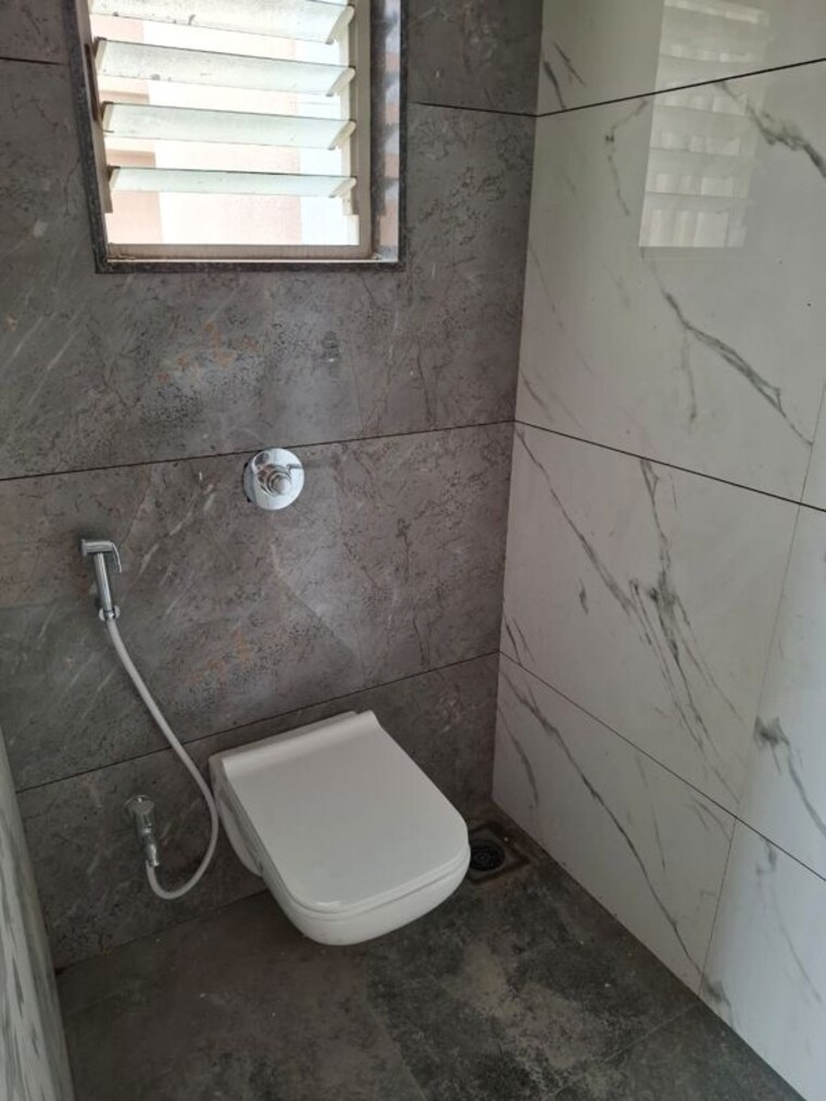 Bathroom, sukhwani-coloronic 3 Bedroom 1100 Sq.Ft. Apartment In Ravet Pune 10670089