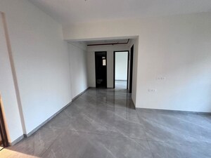 Room in 3 BHK Apartment at Dosti Mezzo 22, Sion East – for Rent