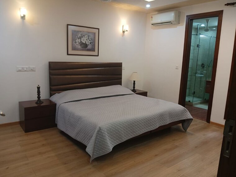 Bedroom, defence colony 3 Bedroom 1600 Sq.Ft. Builder Floor In Defence Colony Delhi 10670113