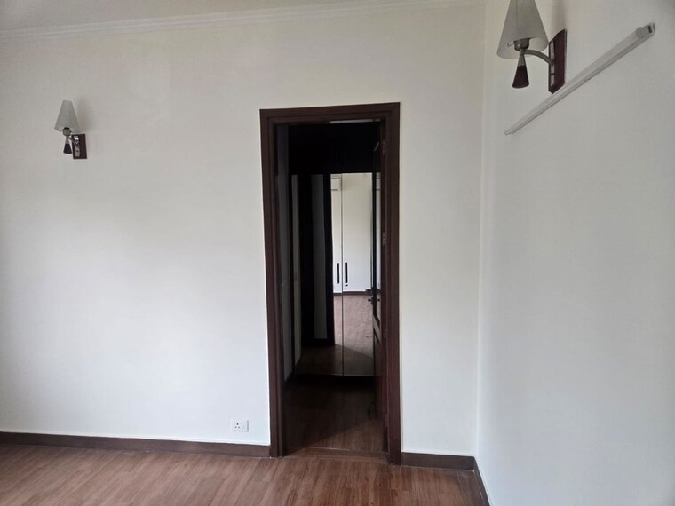 Room, defence colony 3 Bedroom 1600 Sq.Ft. Builder Floor In Defence Colony Delhi 10670113
