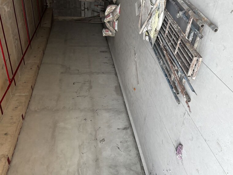 Balcony, rabale Commercial Warehouse 5500 Sq.Ft. In Rabale Navi Mumbai 10670132