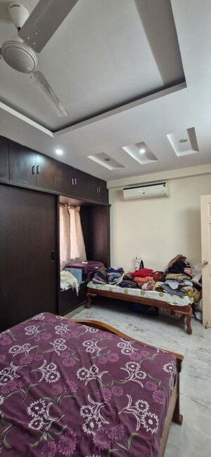 Bedroom in 3 BHK Builder Floor at Kondapur – for Rent