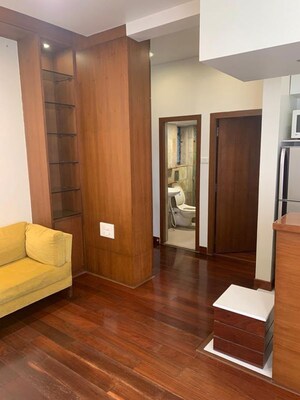 Room in 2 BHK Apartment at Pushpa Vihar CHS, Colaba – for Rent