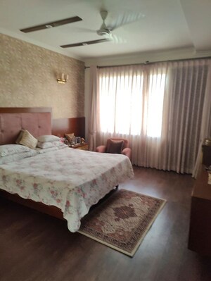 Bedroom in 3.5 BHK Apartment at Orchid Petals, Sector 49 – for Sale