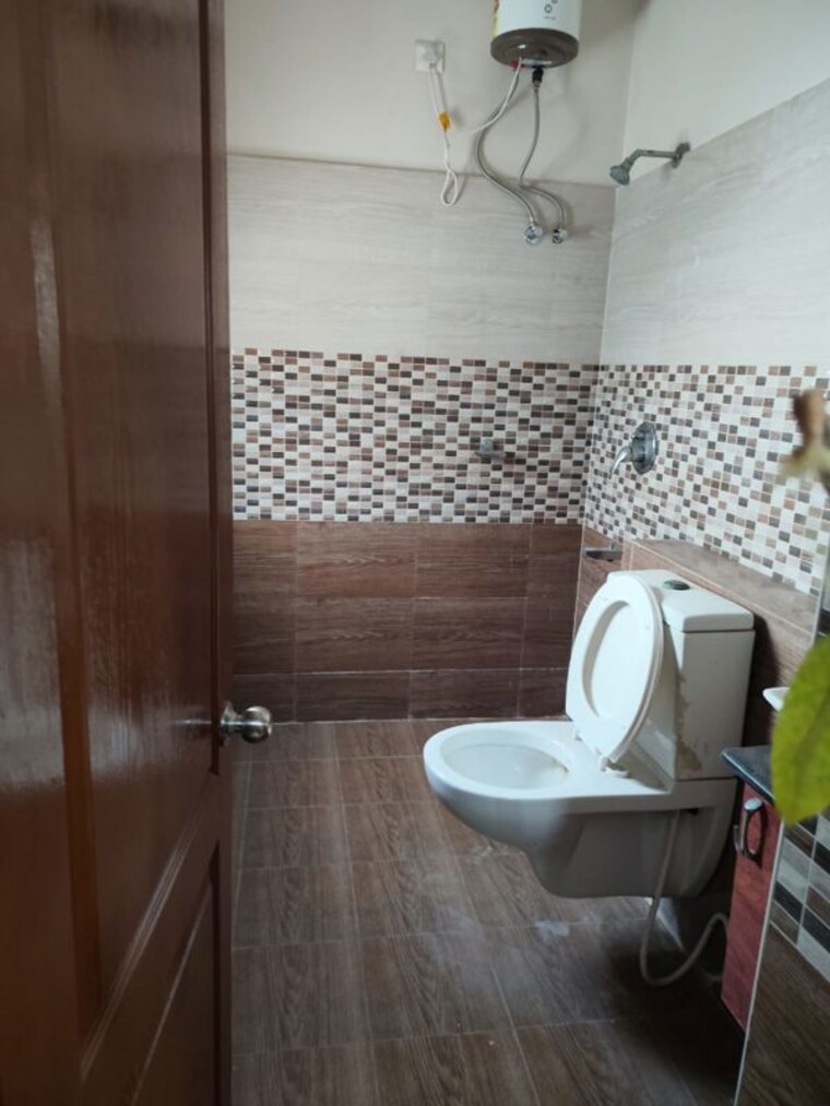 Bathroom, bandlaguda jagir 4 Bedroom 3800 Sq.Ft. Villa In Bandlaguda Jagir Hyderabad 10670165