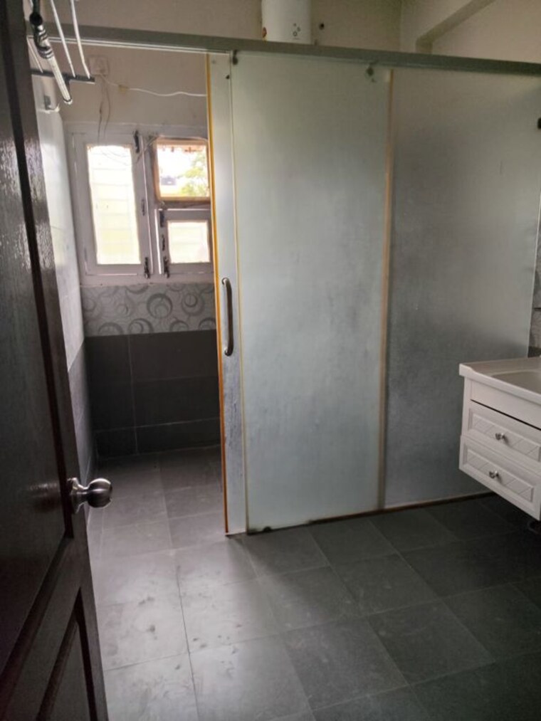 Bathroom, bandlaguda jagir 4 Bedroom 3800 Sq.Ft. Villa In Bandlaguda Jagir Hyderabad 10670165