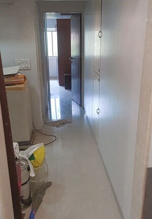 Bathroom in 1 BHK Apartment at Jogani Apartments, Malabar Hill – for Rent