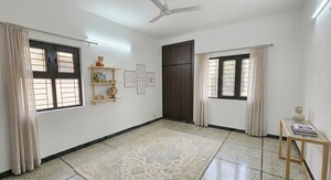Room in 3 BHK Apartment at Jammu and Kashmir Bank Employees CGH, Sector 9a – for Rent