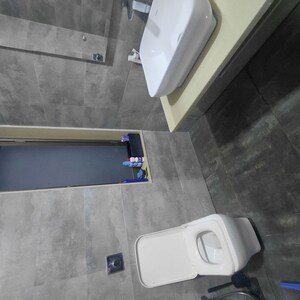 Bathroom in 3 BHK Apartment at Satellite Tower, Goregaon East – for Rent
