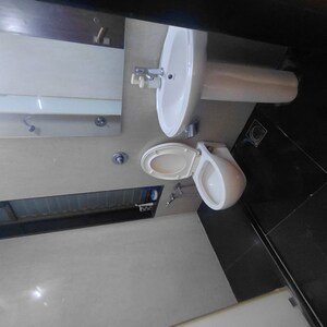 Furnished Amenities in 3 BHK Apartment at Satellite Tower, Goregaon East – for Rent