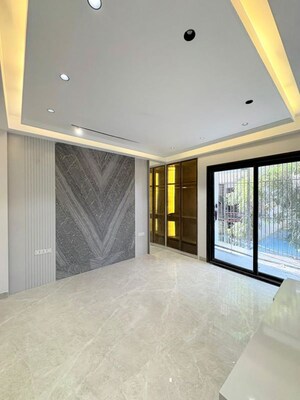 Bedroom in 3 BHK Builder Floor at Sector 57 – for Sale