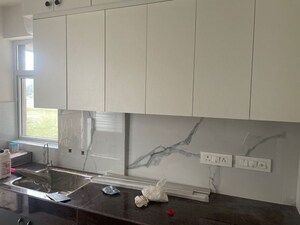 Bathroom in 2.5 BHK Apartment at Pareena Micasa, Sector 68 – for Rent