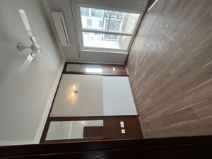 Room in 3 BHK Apartment at Central Park Flower Valley Aqua Front Towers, Sohna Sector 33 – for Rent