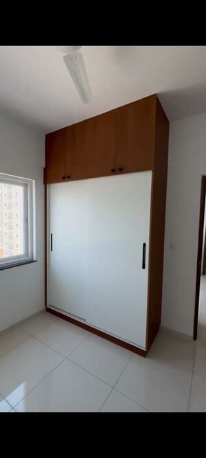 Room in 2 BHK Apartment at Nambiar Millennia, Sarjapur Road – for Rent